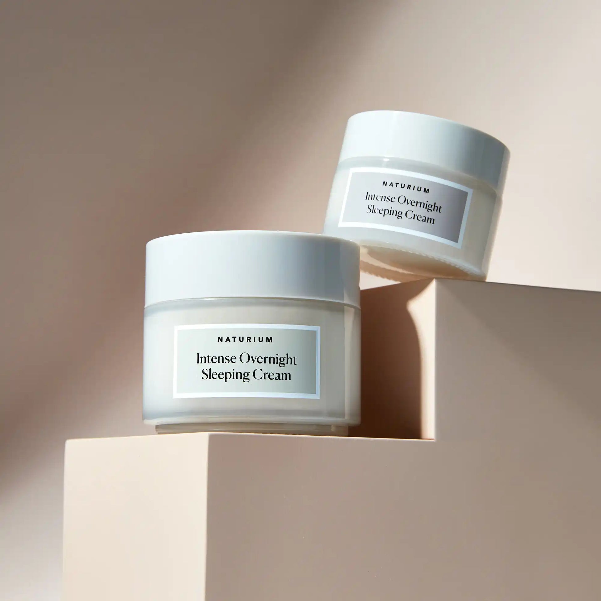 intense-overnight-sleeping-cream-jumbo-n5 11_18_2021_Naturium0552-crop.webp